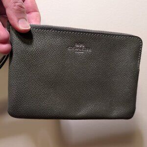 Coach wristlet - unsused